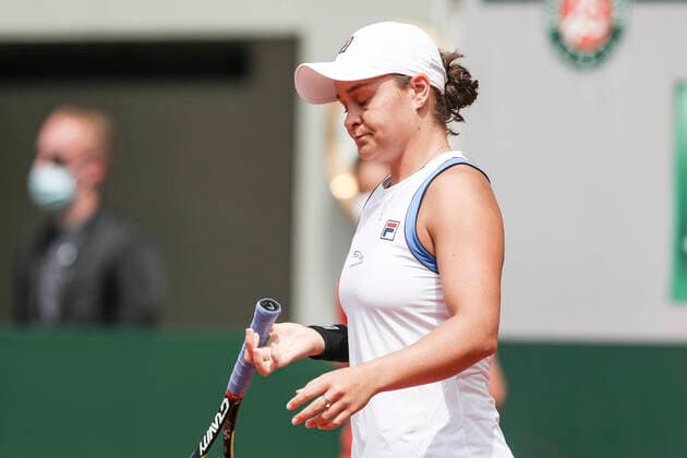 Tennis, French Open, Day 5, Ashleigh Barty has to retire injured