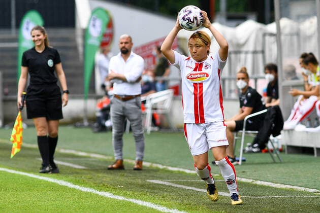 Yuka Hirano Cologne, 17 at throw-in, single picture, action, 03 06 2021, Cologne Germany , Football, 2 Women Bundesliga Süd, 1 FC Köln 1 FFC Niederkirchen, DFB DFL REGULATES PROHIBIT ANY USE OF PHOTOGRAPHS AS IMAGE SEQUENCES AND OR QUASI VIDEO xmhx