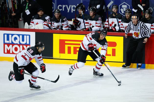 03 06 2021, Riga, Olympic Sports Centre, Quarterfinal Russia Canada 2021 IIHF Ice Hockey World Championship , 44 Maxime Comtois Canada entering the zone with the puck 38 Mario Ferraro Canada Riga Riga Latvia  Copyright: xJustPictures.ch JarixPestelaccix