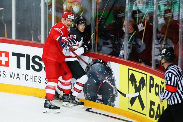 03 06 2021, Riga, Olympic Sports Centre, Quarterfinal Russia Canada 2021 IIHF Ice Hockey World Championship , 7 Dmitri Orlov Russia hit on 88 Andrew Mangiapane Canada Riga Riga Latvia  Copyright: xJustPictures.ch JarixPestelaccix