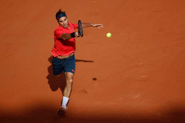 Federer - Roland Garros - Second round Roger Federer of Switzerland heats the ball during the second round match against Marin Cilic of Croatia during day five of the 2021 French Open at Roland Garros on June 03, 2021 in Paris, France. Paris France taamallah-notitle210603_np4kN  Copyright: xMehdixTaamallahx