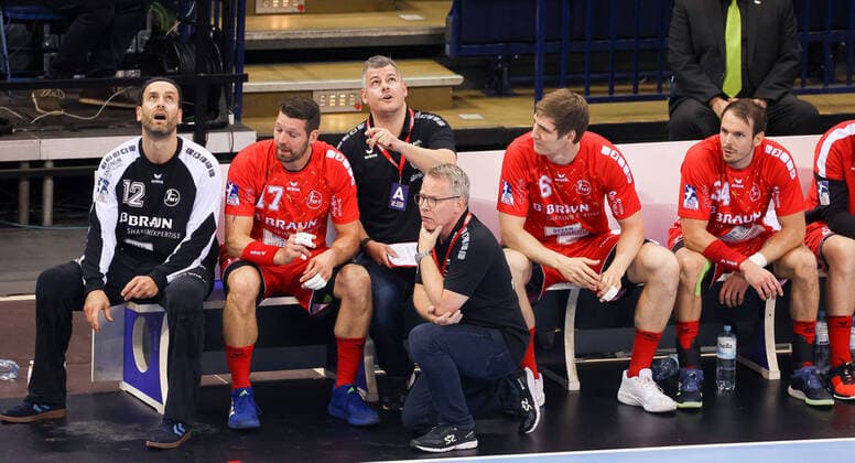 Melsungen bench with Silvio Heinevetter and coach Gudmundur Gudmundsson, MT Melsungen TSV Hannover Burgdorf, Handball Final Four semi-final, 03 06 2021, MT Melsungen TSV Hannover Burgdorf, Handball Final Four semi-final, 03 06 2021, Photo Joerg Niebergall Eibner Pressefoto Hamburg Copyright: xJoergxNiebergall Eibner-Pressefox EP_JNL