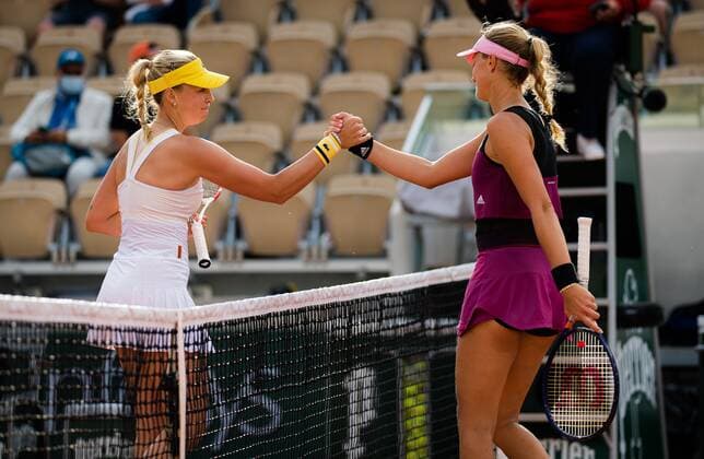 Mandatory Credit: Photo by Rob Prange Shutterstock (12010910gd) Anett Kontaveit of Estonia & Kristina Mladenovic of France after their second-round match at the 2021 Roland Garros Grand Slam Tournament French Open Tennis, Day Five, Roland Garros, Paris, France - 03 Jun 2021 French Open Tennis, Day Five, Roland Garros, Paris, France - 03 Jun 2021  Copyright: xRobxPrange Shutterstockx 12010910gd