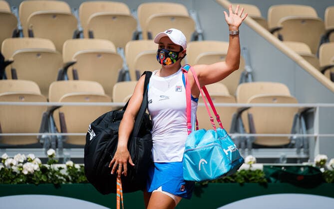 June 3, 2021, PARIS, FRANCE: Ashleigh Barty of Australia walks off the court after her being forced to retire with injury from her second-round match at the 2021 Roland Garros Grand Slam Tournament against Magda Linette of Poland PARIS FRANCE - ZUMAa181 20210603_zaa_a181_071 Copyright: xRobxPrangex