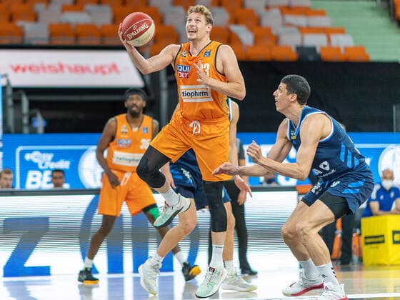 Patrick Heckmann Ratiopharm Ulm 33 , Simone Fontecchio Alba Berlin, 20 , Tim Schneider Alba Berlin, 10 , Ratiopharm Ulm vs Alba Berlin, Basketball, Playoffs, Game 3, Season 2020 2021, 03 06 2021, Ratiopharm Ulm vs Alba Berlin, Basketball, Playoffs, Game 3, Season 2020 2021, 03 06 2021 New Ulm. Copyright: xEibner-Pressefoto SaschaxWaltherx EP_EER