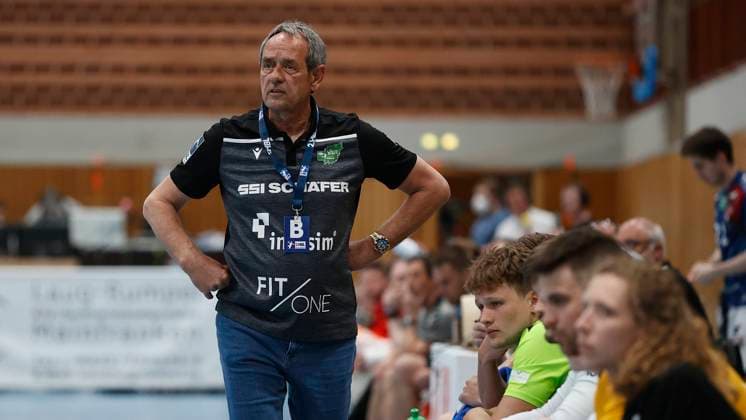 04 06 2021, Handball, 2 Bundesliga 2020 2021, 35 Spieltag, DJK Rimpar Woelfe HSV Hamburg, GER, Wuerzburg, s Oliver Arena Bild v li Coach Rolf Brack DJK Rimpar Wölfe DFL REGULATIONS PROHIBIT ANY USE OF PHOTOGRAPHS AS IMAGE SEQUENCES AND OR QUASI VIDEO Copyright: HMBxMedia xHeikoxBecker
