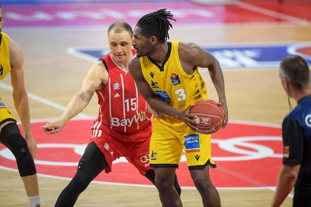 Basketball, BBL, 20210604, FC Bayern München MHP RIESEN Ludwigsburg In the picture Robin AMAIZE FC Bayern München, 15 and Jaleen SMITH MHP Riesen Ludwigsburg, 3 Munich Audi Dome Bayern Germany Copyright: Passion2Press MarkusxFischerx