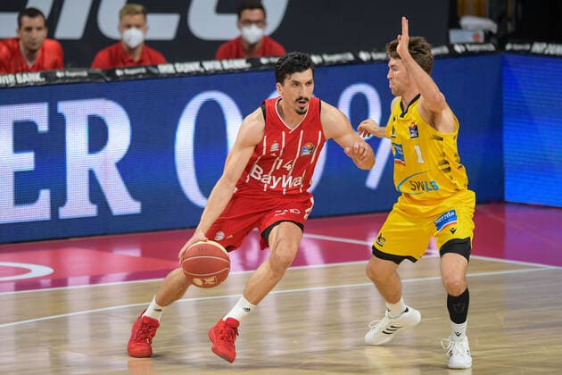 Basketball, BBL, 20210604, FC Bayern München MHP RIESEN Ludwigsburg In the picture Nihad DJEDOVIC FC Bayern München, 14 and Jordan HULLS MHP Riesen Ludwigsburg, 1 Munich Audi Dome Bayern Germany Copyright: Passion2Press MarkusxFischerx