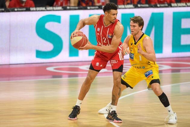Basketball, BBL, 20210604, FC Bayern München MHP RIESEN Ludwigsburg In the picture Wade BALDWIN FC Bayern München, 2 Dribbling Ball and Jordan HULLS MHP Riesen Ludwigsburg, 1 Munich Audi Dome Bayern Germany Copyright: Passion2Press MarkusxFischerx