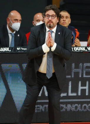 Coach Andrea Trinchieri FCBB prays Basketball, 1 Bundesliga, BBL, Playoff, Game 4, FC Bayern Munich MHP Riesen Ludwigsburg at Audi Dome on 04 06 2021 PHOTO Mladen Lackovic LakoPress