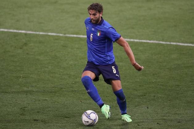 Bologna, Italy, 4th June 2021. Manuel Locatelli of Italy during the International Football Friendly match at Stadio Dall Ara, Bologna. Picture credit should read: Jonathan Moscrop Sportimage EDITORIAL USE ONLY. No use with unauthorised audio, video, data, fixture lists, club league logos or live services. Online in-match use limited to 120 images, no video emulation. No use in betting, games or single club league player publications. SPI-1074-0021