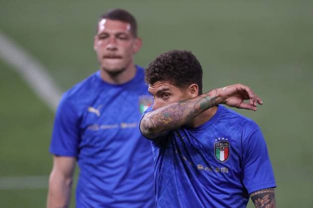 Bologna, Italy, 4th June 2021. Giovanni Di Lorenzo of Italy reacts following the final whistle of the International Football Friendly match at Stadio Dall Ara, Bologna. Picture credit should read: Jonathan Moscrop Sportimage EDITORIAL USE ONLY. No use with unauthorised audio, video, data, fixture lists, club league logos or live services. Online in-match use limited to 120 images, no video emulation. No use in betting, games or single club league player publications. SPI-1074-0031