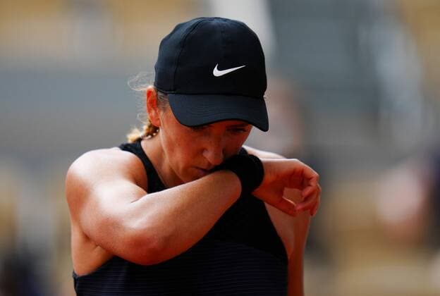 Mandatory Credit: Photo by Javier Garcia BPI Shutterstock (12014081nq) Victoria Azarenka French Open Tennis, Day Six, Roland Garros, Paris, France - 04 Jun 2021 French Open Tennis, Day Six, Roland Garros, Paris, France - 04 Jun 2021  Copyright: xJavierxGarcia BPI Shutterstockx 12014081nq