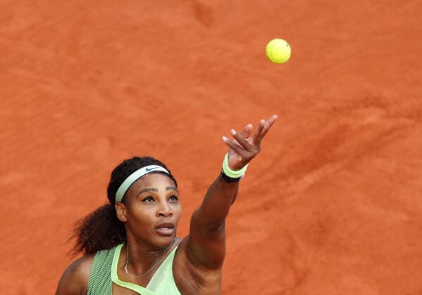 (210605) -- PARIS, June 5, 2021 -- Serena Williams of the United States serves during the women s singles third round match between Serena Williams of the United States and Danielle Collins of the United States at the French Open tennis tournament at Roland Garros in Paris, France, June 4, 2021. ) (SP)FRANCE-PARIS-TENNIS-ROLAND GARROS-FRENCH OPEN GaoxJing 