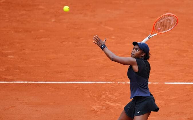Mandatory Credit: Photo by Javier Garcia BPI Shutterstock (12019122k) Sloane Stephens in action French Open Tennis, Day Seven, Roland Garros, Paris, France - 05 Jun 2021 French Open Tennis, Day Seven, Roland Garros, Paris, France - 05 Jun 2021  Copyright: xJavierxGarcia BPI Shutterstockx 12019122k