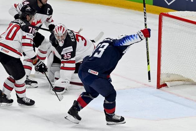 Goalkeeper Darcyn Kuemper of Canada and Colin Blackwell of USA during semi-final match USA vs. Canada at the 2021 IIHF Ice hockey, Eishockey World Championships in Riga, Latvia on Saturday, May 5, 2021. Riika, Riga Latvia LKFTJK20210605144300PCBE  Copyright: xJussixNukarix