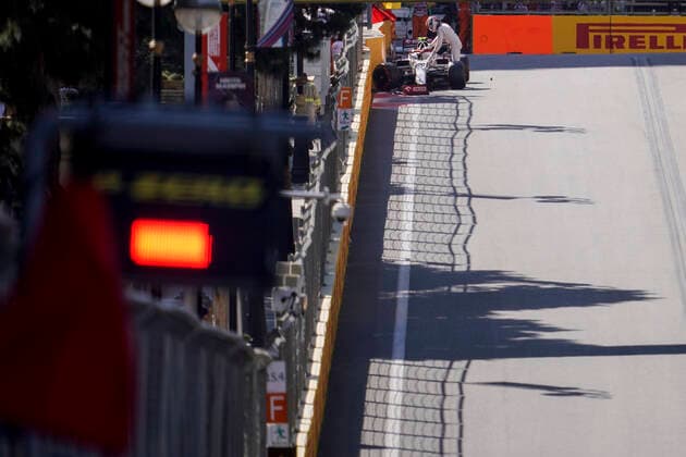 June 5, 2021, Baku, Azerbaijan: ANTONIO GIOVINAZZI of Italy and Alfa Romeo Racing is seen after crashing during the qualifying session of the 2021 FIA Formula 1 Azerbaijan Grand Prix at Baku City Circuit in Baku, Azerbaijan. Baku Azerbaijan - ZUMAg147 20210605_zap_g147_003 Copyright: xJamesxGasperottix