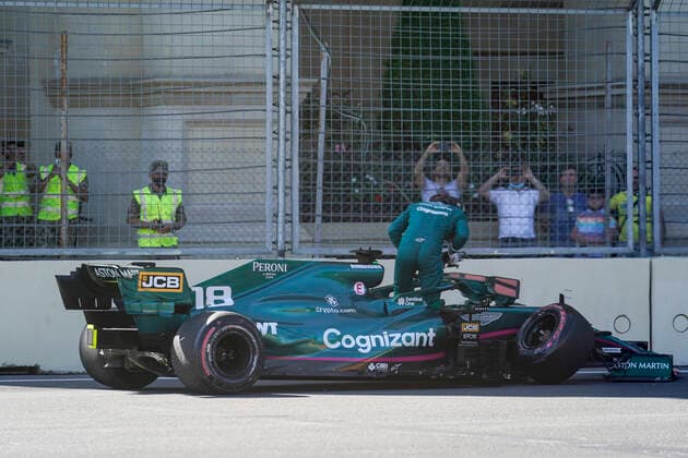 June 5, 2021, Baku, Azerbaijan: LANCE STROLL of Canada and Aston Martin F1 Team is seen after crashing during the qualifying session of the 2021 FIA Formula 1 Azerbaijan Grand Prix at Baku City Circuit in Baku, Azerbaijan. Baku Azerbaijan - ZUMAg147 20210605_zap_g147_007 Copyright: xJamesxGasperottix