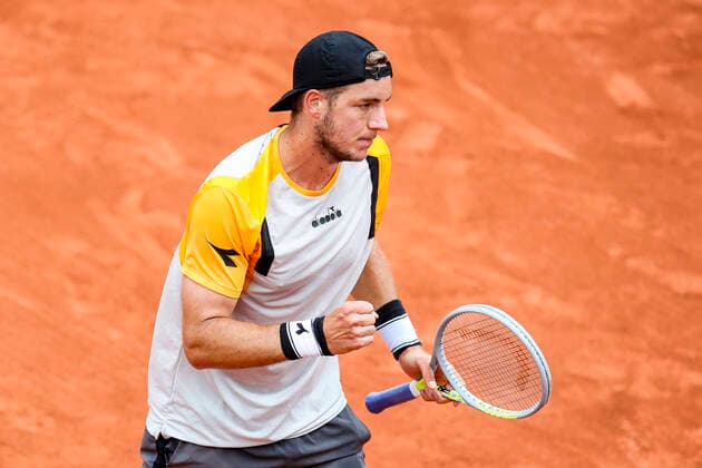 TENNIS - French Open 2021 PARIS,FRANCE,05.June.21 - TENNIS - ATP, Tennis Herren World Tour, French Open, Roland Garros, Grand Slam. Image shows the rejoicing of Jan-Lennard Struff (GER).  GEPAxpictures xPatrickxSteiner