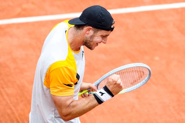 TENNIS - French Open 2021 PARIS,FRANCE,05.June.21 - TENNIS - ATP, Tennis Herren World Tour, French Open, Roland Garros, Grand Slam. Image shows the rejoicing of Jan-Lennard Struff (GER).  GEPAxpictures xPatrickxSteiner