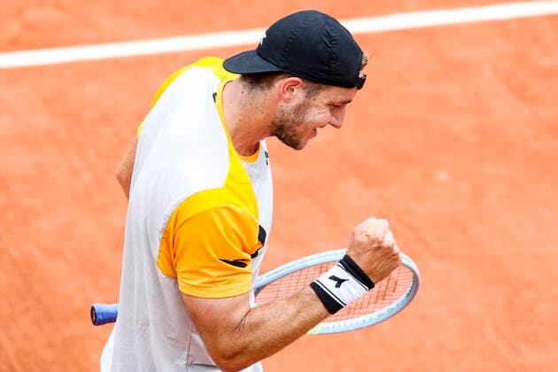 TENNIS - French Open 2021 PARIS,FRANCE,05.June.21 - TENNIS - ATP, Tennis Herren World Tour, French Open, Roland Garros, Grand Slam. Image shows the rejoicing of Jan-Lennard Struff (GER).  GEPAxpictures xPatrickxSteiner