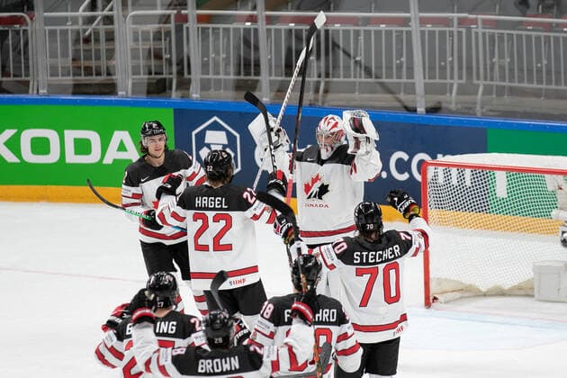 Eishockey, WM, Halbfinale, USA - Kanada Kuemper (CAN) and team celebration after win during World Championship, WM, Weltmeisterschaft 2021 - Semi Finals - USA vs Canada, Ice hockey, Eishockey in Riga, Latvia, June 05 2021  Copyright: xLiveMedia AndreaxRex xIPAx xLiveMediax 0