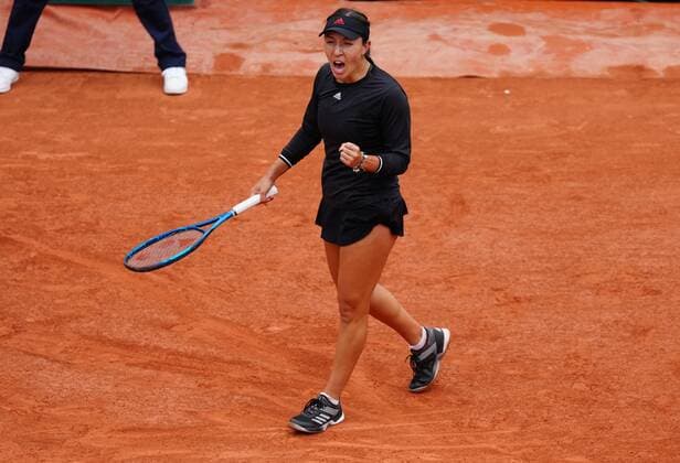 (210605) -- PARIS, June 5, 2021 -- Jessica Pegula of the United States reacts during the women s singles third round match between Sofia Kenin of the United States and Jessica Pegula of the United States at the French Open tennis tournament at Roland Garros in Paris, France, June 5, 2021. ) (SP)FRANCE-PARIS-TENNIS-ROLAND GARROS-FRENCH OPEN-WOMEN S SINGLES GaoxJing 