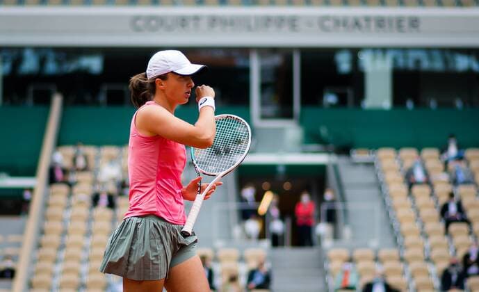 Mandatory Credit: Photo by Rob Prange Shutterstock (12019120db) Iga Swiatek of Poland in action during the third round at the 2021 Roland Garros Grand Slam Tournament French Open Tennis, Day Seven, Roland Garros, Paris, France - 05 Jun 2021 French Open Tennis, Day Seven, Roland Garros, Paris, France - 05 Jun 2021  Copyright: xRobxPrange Shutterstockx 12019120db