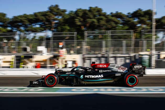 44 HAMILTON Lewis (gbr), Mercedes AMG F1 GP W12 E Performance, action during the Formula 1 Azerbaijan Grand Prix 2021 from June 04 to 06, 2021 on the Baku City Circuit, in Baku, Azerbaijan FORMULE 1 : Grand Prix d Azerbaidjan - Bakou - 05 06 2021 DPPI PANORAMIC  00121011__B3_7419
