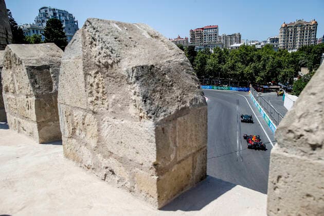 5 Sebastian Vettel GER, Aston Martin Cognizant F1 Team , 11 Sergio Perez MEX, Red Bull Racing , F1 Grand Prix of Azerbaijan at Baku City Circuit on June 5, 2021 in Baku, Azerbaijan Photo by HOCH ZWEI Baku Azerbaijan
