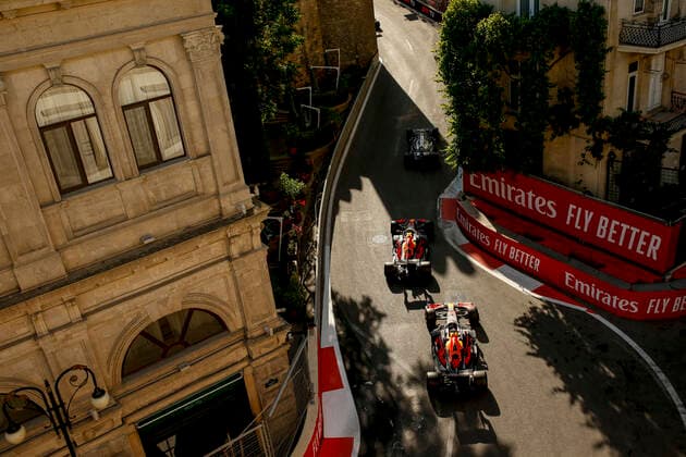 33 VERSTAPPEN Max (nld), Red Bull Racing Honda RB16B, action 11 PEREZ Sergio (mex), Red Bull Racing Honda RB16B, action during the Formula 1 Azerbaijan Grand Prix 2021 from June 04 to 06, 2021 on the Baku City Circuit, in Baku, Azerbaijan - FORMULE 1 : Grand Prix d Azerbaidjan - Bakou - 05 06 2021 DPPI PANORAMIC  00121011_F12021GP06AZE_JK106591