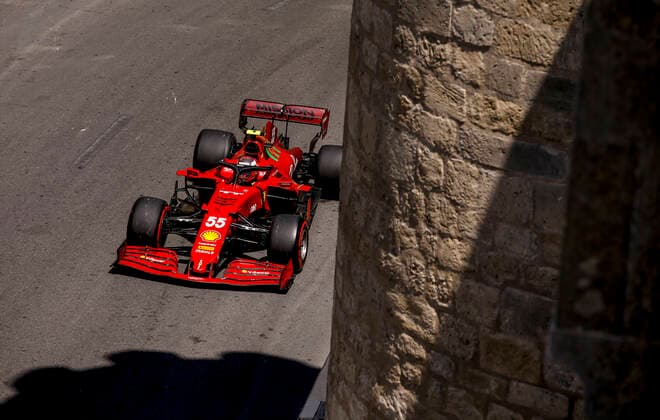 55 SAINZ Carlos (spa), Scuderia Ferrari SF21, action during the Formula 1 Azerbaijan Grand Prix 2021 from June 04 to 06, 2021 on the Baku City Circuit, in Baku, Azerbaijan - FORMULE 1 : Grand Prix d Azerbaidjan - Bakou - 05 06 2021 DPPI PANORAMIC  00121011_F12021GP06AZE_JK104975