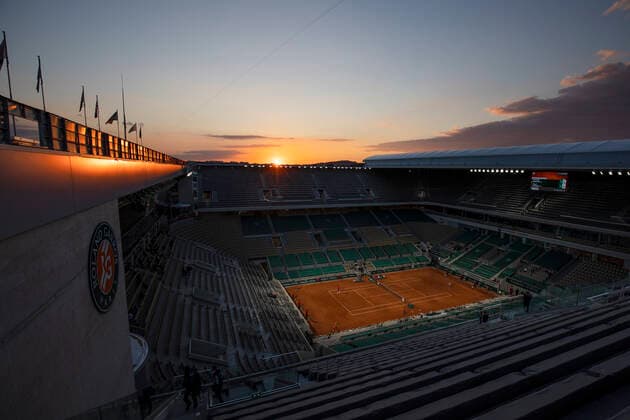 French Open feature, ghost match without spectators, fans on Court Philippe Chatrier, Dominik Koepfer vs Roger Federer, nightsession, sunset Tennis French Open 2021 Grand Slam ATP WTA ITF Roland Garros Paris France 5 June 2021 Copyright: xJuergenxHasenkopfx