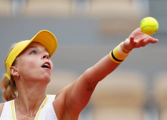 (210606) -- PARIS, June 6, 2021 -- Anett Kontaveit of Estonia serves during the women s singles third round match between Iga Swiatek of Poland and Anett Kontaveit of Estonia at the French Open tennis tournament at Roland Garros in Paris, France, June 5, 2021. ) (SP)FRANCE-PARIS-TENNIS-ROLAND GARROS-FRENCH OPEN-WOMEN S SINGLES GaoxJing 