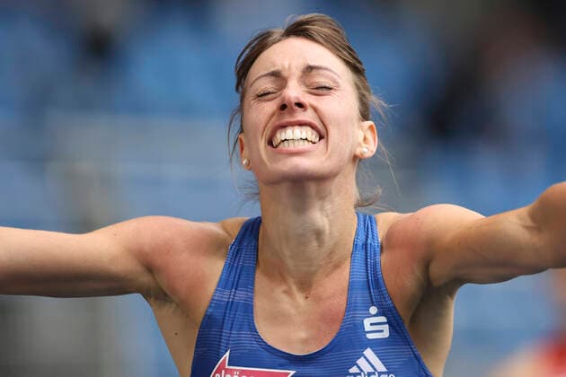 Bilder des Jahres 2021, Sport 06 Juni Sport Themen der Woche KW22 Sport Bilder des Tages Deutsche Leichtathletik-Meisterschaften; Braunschweig, 06.06.2021 Carolina Krafzik (WUE VfL Sindelfingen); Deutsche Leichtathletik-Meisterschaften am 06.06.2021 im Eintracht-Stadion, Braunschweig (Niedersachsen). *** German Athletics Championships Braunschweig, 06 06 2021 Carolina Krafzik WUE VfL Sindelfingen German Athletics Championships on 06 06 2021 at Eintracht Stadium, Braunschweig Lower Saxony Copyright: xBEAUTIFULxSPORTS AxelxKohringx