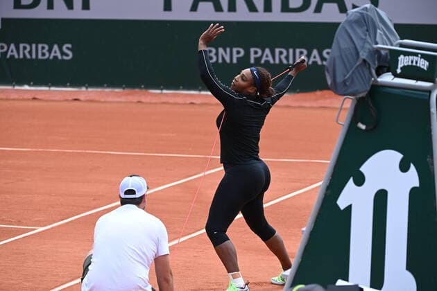 Tennis : Roland Garros 2021 - France - Serena Williams entrainement avec Patrick Mouratoglou - Usa Tennis : Roland Garros 2021 - France - 06 06 2021 chryslenecaillaud Panoramic 