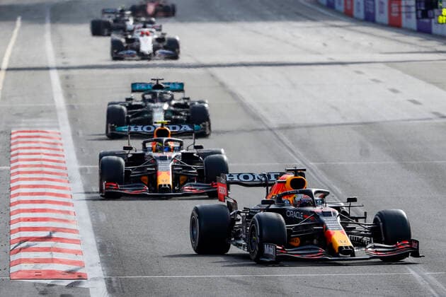 33 VERSTAPPEN Max (nld), Red Bull Racing Honda RB16B, action during the Formula 1 Azerbaijan Grand Prix 2021 from June 04 to 06, 2021 on the Baku City Circuit, in Baku, Azerbaijan - FORMULE 1 : Grand Prix d Azerbaidjan - Bakou - 06 06 2021 DPPI PANORAMIC  _V2_0334