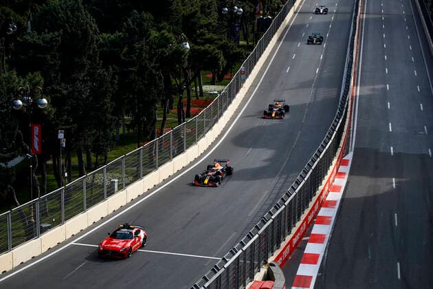 Safety car, 33 VERSTAPPEN Max (nld), Red Bull Racing Honda RB16B, action during the Formula 1 Azerbaijan Grand Prix 2021 from June 04 to 06, 2021 on the Baku City Circuit, in Baku, Azerbaijan - FORMULE 1 : Grand Prix d Azerbaidjan - Bakou - 06 06 2021 DPPI PANORAMIC  _B2_8006