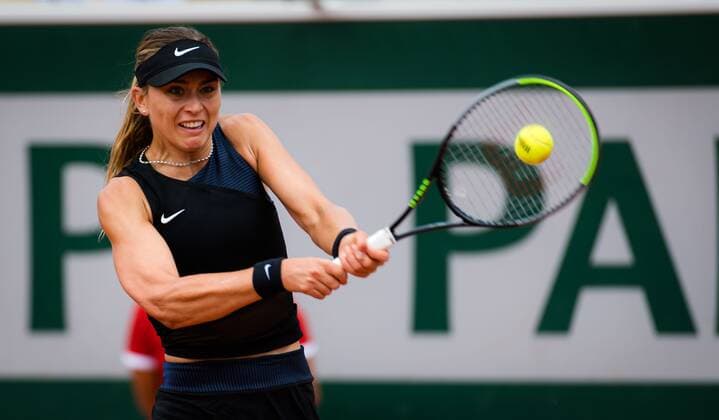 Mandatory Credit: Photo by Rob Prange Shutterstock (12019123bj) Paula Badosa of Spain in action during the fourth round at the 2021 Roland Garros Grand Slam Tournament French Open Tennis, Day Eight, Roland Garros, Paris, France - 06 Jun 2021 French Open Tennis, Day Eight, Roland Garros, Paris, France - 06 Jun 2021  Copyright: xRobxPrange Shutterstockx 12019123bj