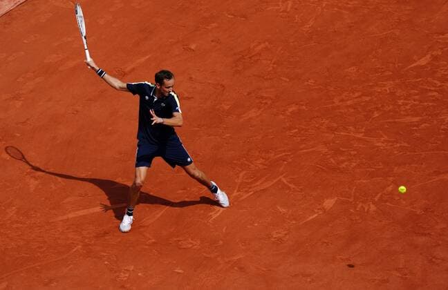 Mandatory Credit: Photo by Javier Garcia BPI Shutterstock (12019127ak) Daniil Medvedev in fourth round action French Open Tennis, Day Eight, Roland Garros, Paris, France - 06 Jun 2021 French Open Tennis, Day Eight, Roland Garros, Paris, France - 06 Jun 2021  Copyright: xJavierxGarcia BPI Shutterstockx 12019127ak