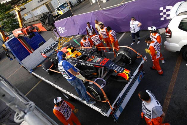 Car of 33 Max Verstappen NED, Red Bull Racing after crash, F1 Grand Prix of Azerbaijan at Baku City Circuit on June 6, 2021 in Baku, Azerbaijan Photo by HOCH ZWEI Baku Azerbaijan