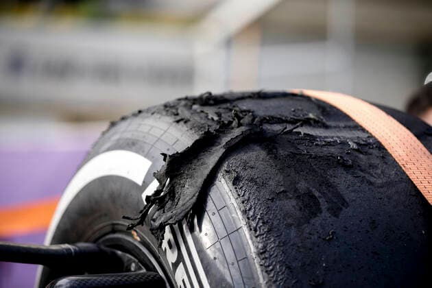 Car of 33 Max Verstappen NED, Red Bull Racing after crash, F1 Grand Prix of Azerbaijan at Baku City Circuit on June 6, 2021 in Baku, Azerbaijan Photo by HOCH ZWEI Baku Azerbaijan