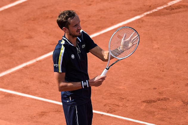 Attitude - Joie de Daniil MEDVEDEV ( Russie ) TENNIS : Roland Garros 2021 - Internationaux de France - 06 06 2021 FedericoPestellini Panoramic 