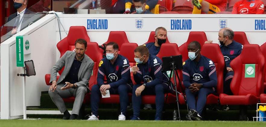 Middlesbrough, England, 6th June 2021. Gareth Southgate manager of England discusses the game during the International Friendly, Länderspiel, Nationalmannschaft match at the Riverside Stadium, Middlesbrough. Picture credit should read: Darren Staples Sportimage EDITORIAL USE ONLY. No use with unauthorised audio, video, data, fixture lists, club league logos or live services. Online in-match use limited to 120 images, no video emulation. No use in betting, games or single club league player publications. SPI-1079-0029