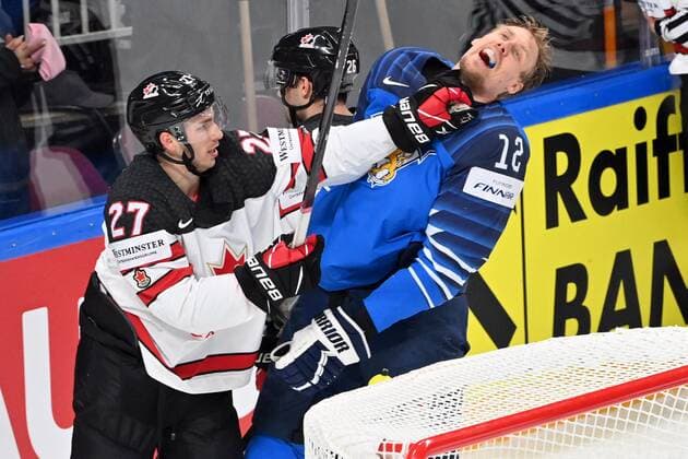 Michael Bunting of Canada hits Marko Anttila of Finland in the face during 2021 IIHF Ice hockey, Eishockey World Championships final Finland vs Canada in Riga, Latvia on Sunday, June 6, 2021. Riika, Riga Latvia LKFTJK20210606203849DPFX  Copyright: xJussixNukarix