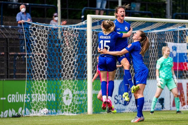 06.06.2021, xfrx, Fussball 1.Bundesliga Damen, Turbine Potsdam - SGS Essen emspor, v.l. Marie Hoebinger (1.FFC Turbine Potsdam),Bianca Schmidt (1.FFC Turbine Potsdam) celebrate the goal,Torjubel zum 2:2 (DFL DFB REGULATIONS PROHIBIT ANY USE OF PHOTOGRAPHS as IMAGE SEQUENCES and or QUASI-VIDEO) Babelsberg *** 06 06 2021, xfrx, Fussball 1 Bundesliga Damen, Turbine Potsdam SGS Essen emspor, v l Marie Hoebinger 1 FFC Turbine Potsdam ,Bianca Schmidt 1 FFC Turbine Potsdam celebrate the goal,Torjubel zum 2 2 DFL DFB REGULATIONS PROHIBIT ANY USE OF PHOTOGRAPHS as IMAGE SEQUENCES and or QUASI VIDEO Babelsberg