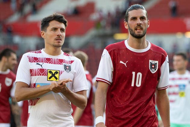 SOCCER - UEFA EURO, EM, Europameisterschaft,Fussball 2020, preview, AUT vs SVK VIENNA,AUSTRIA,06.JUN.21 - SOCCER - UEFA European Championship, EM, Europameisterschaft preview, OEFB international match, Länderspiel, Nationalmannschaft Austria vs Slovakia, friendly match. Image shows Alessandro Schoepf and Florian Grillitsch (AUT).  GEPAxpictures xManuelxBinder