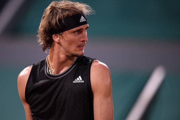Attitude de Alexander Zverev ( Allemagne ) - TENNIS : Roland Garros 2021 - Internationaux de France - 06 06 2021 FedericoPestellini Panoramic 