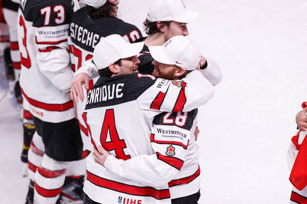 06 06 2021, Riga, Arena Riga, Final Finland Canada 2021 IIHF Ice Hockey World Championship , Canada is world champion 17 Justin Danforth Canada with 28 Connor Brown Canada Riga Riga Latvia  Copyright: xJustPictures.ch JarixPestelaccix