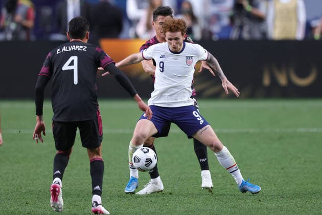 DENVER, CO - JUNE 06: United States forward Josh Sargent (9) battles for the ball in action during the CONCACAF Nations League finals between Mexico and the United States on June 06, 2021, at Empower Field at Mile High in Denver, CO. (Photo by Robin Alam Icon Sportswire) SOCCER: JUN 06 Concacaf Nations League Final - Mexico v United States Icon164210606005